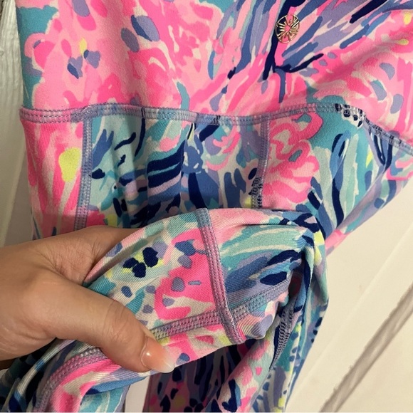 Lilly Pulitzer Luxletic Leggings XS Pink Blue Print Q - Picture 6 of 12